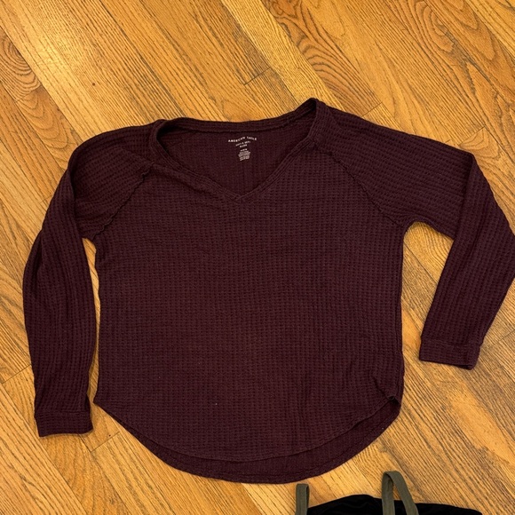 Stylish Women's Tank Tops - Black, Green, Cream, and More Size: Medium - Picture 2 of 8